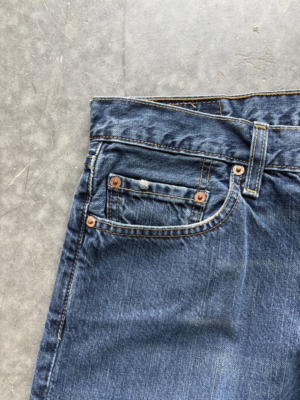 Levi's Vintage Y2K Levis 501 XX Denim Jeans 34x30 Size US 34 / EU 50 - 2 Thumbnail