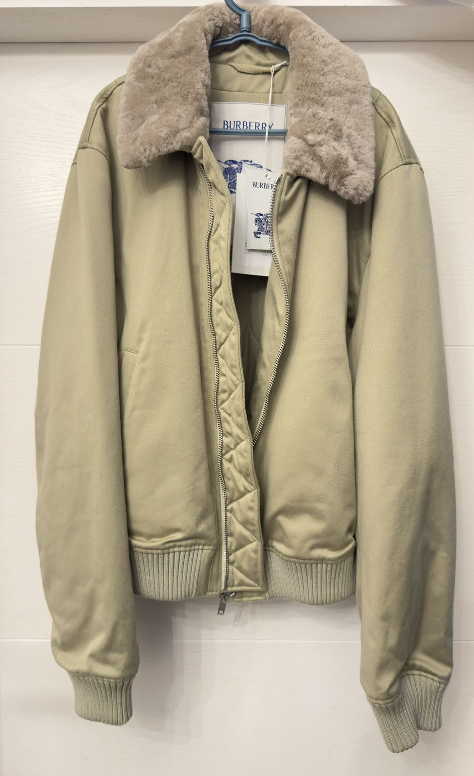 Burberry Burberry Shearling Trim collar bomber jacket size XL Size US XL / EU 56 / 4 - 1 Thumbnail