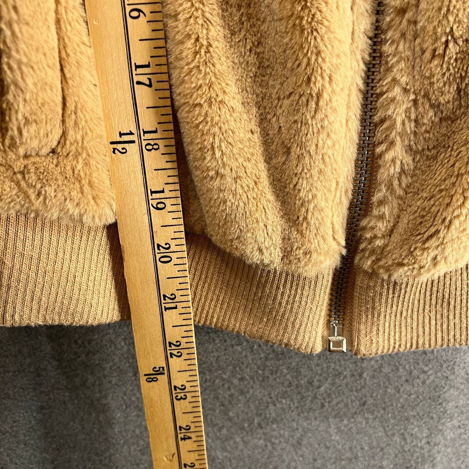 Other FOREVER 21 Faux Fur Jacket Womens Small Light Brown Size S / US 4 / IT 40 - 6 Thumbnail