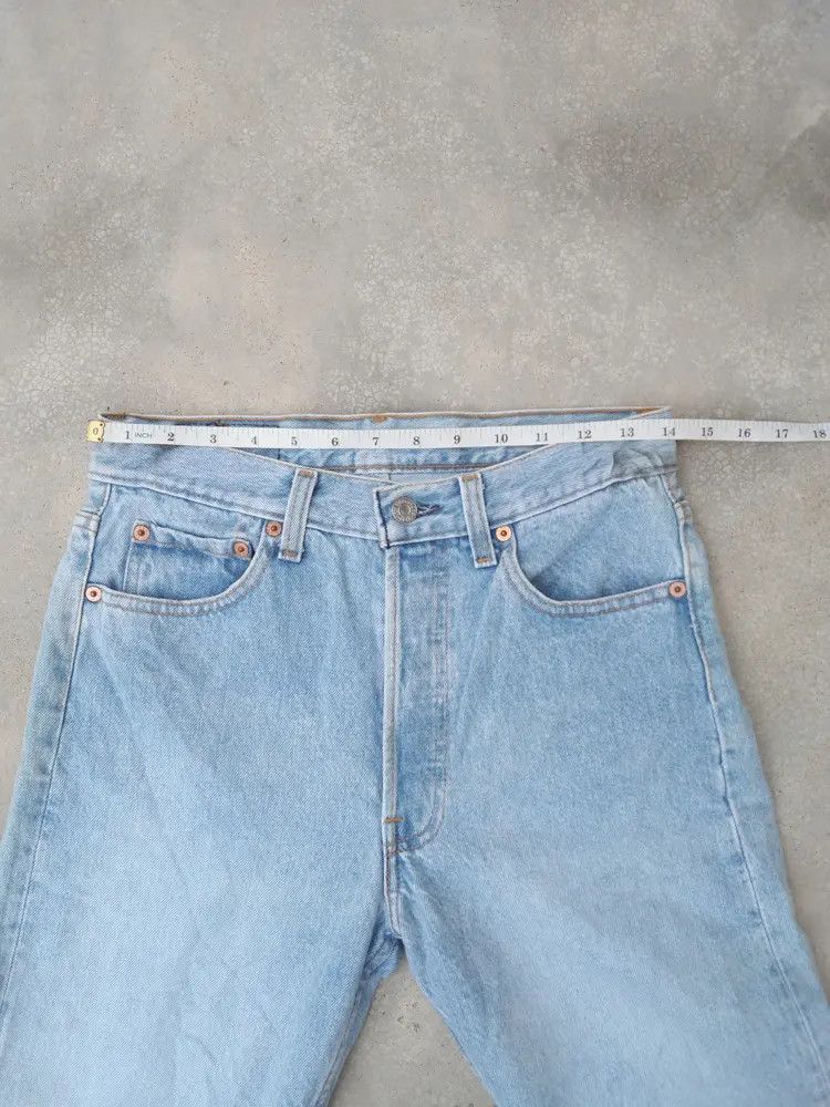 Levi's × Vintage 90s Vintage Levis 501 Made In USA Light Wash Jeans 28x32 Size US 28 / EU 44 - 5 Thumbnail