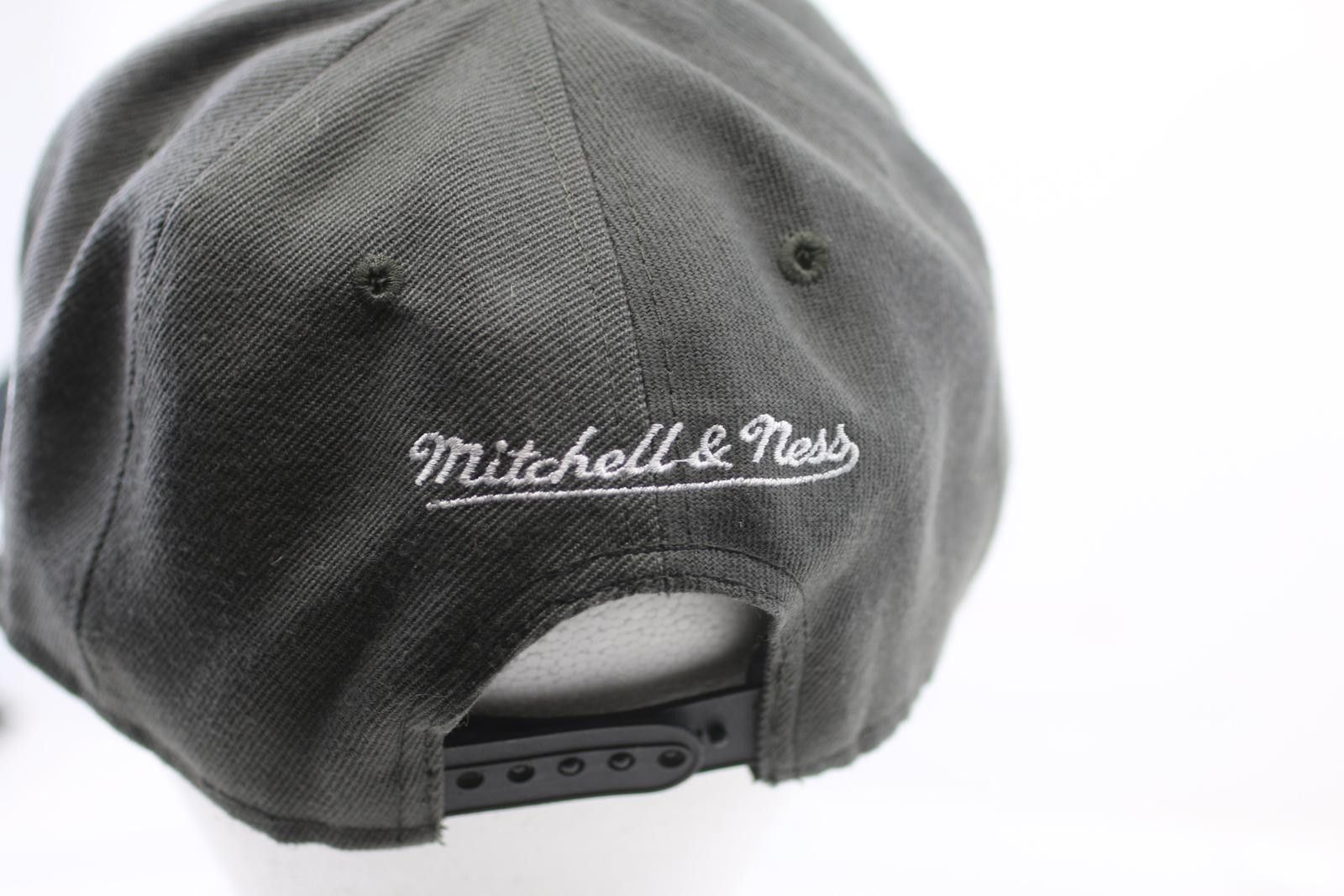 Point Zero Milwaukee Bucks Mitchell & Ness Snapback Hat Hardwood NBA Size ONE SIZE - 6 Thumbnail