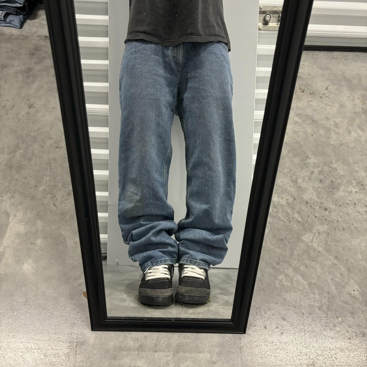Japanese Brand × Vintage Crazy Vintage Y2K/2000s Grunge Medium Wash Essential Denim Jeans! Size US 33 - 1 Thumbnail