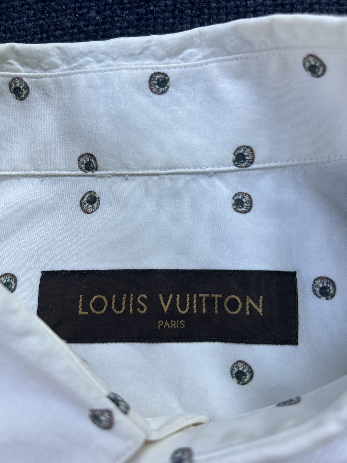 Louis Vuitton LV shirt with eyes print Size US M / EU 48-50 / 2 - 2 Thumbnail