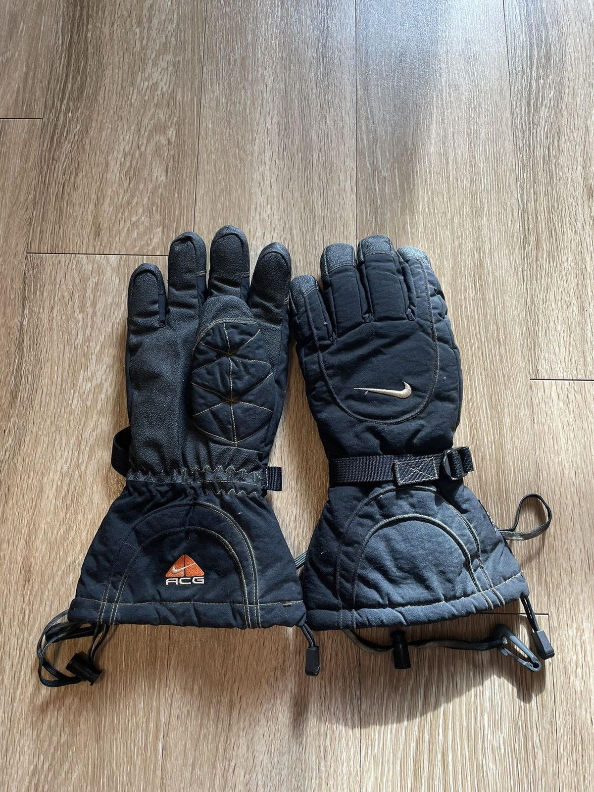 nike acg gore-tex glove