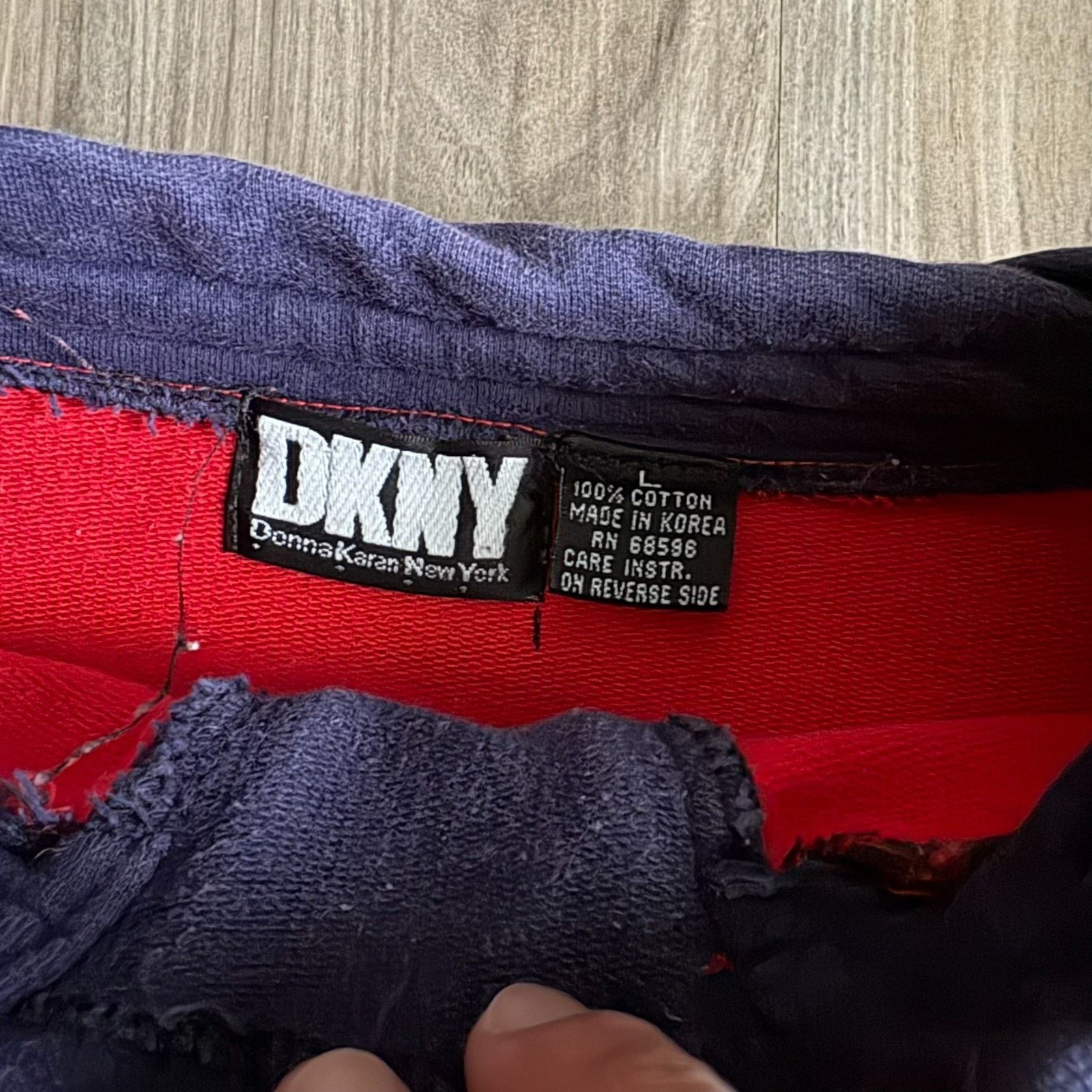 DKNY × Vintage Vintage DKNY Sweatshirt Men's Size M Red Donna Karan Size US M / EU 48-50 / 2 - 4 Thumbnail