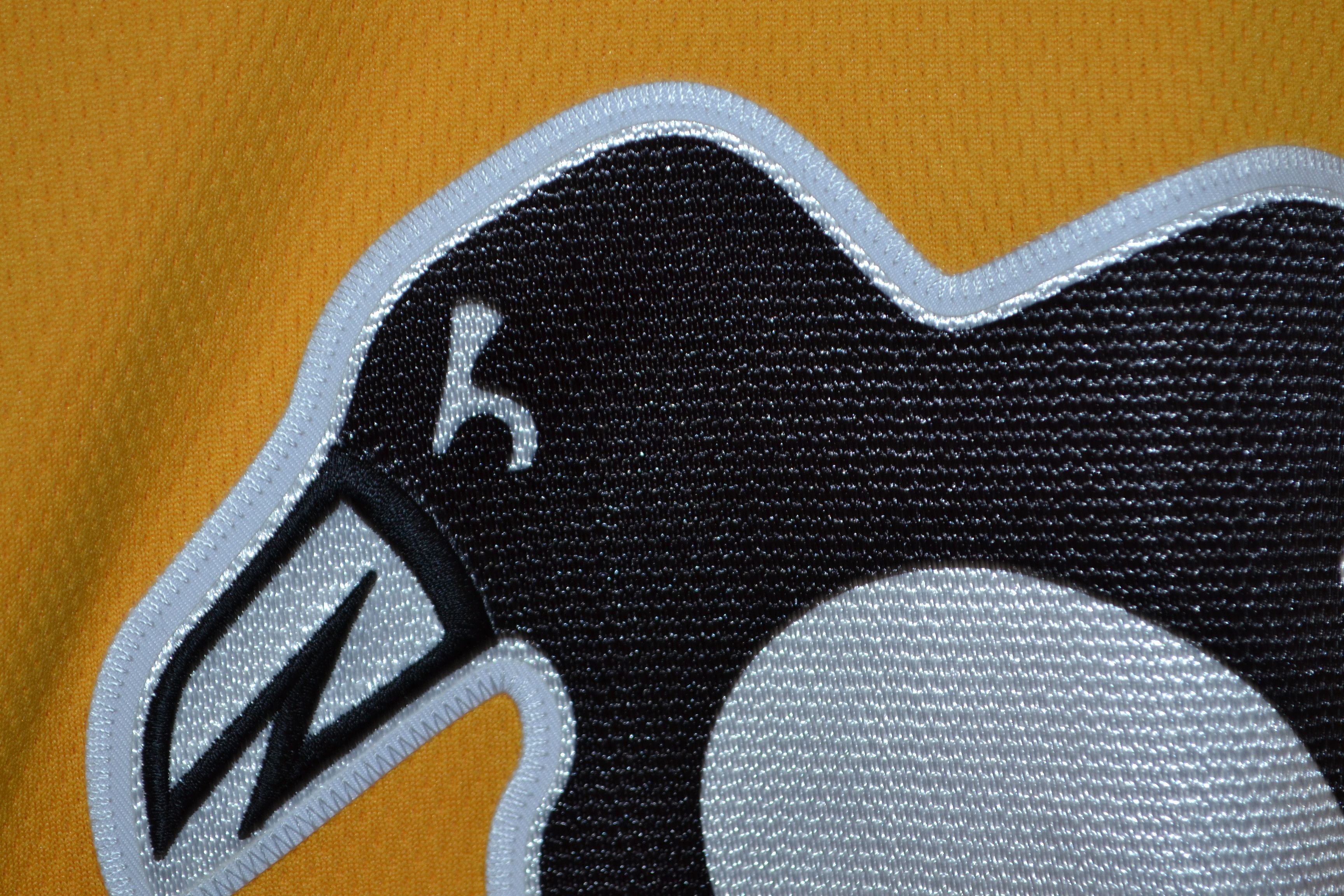 Vintage Pittsburg Penguins Fanatics Women's L Jersey Size L / US 10 / IT 46 - 5 Thumbnail
