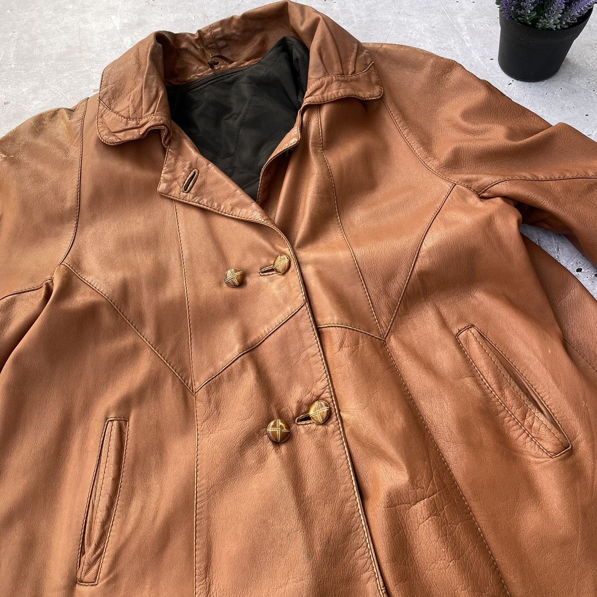 Japanese Brand vintage red leather trench coat style y2k japanese Size US L / EU 52-54 / 3 - 8 Thumbnail
