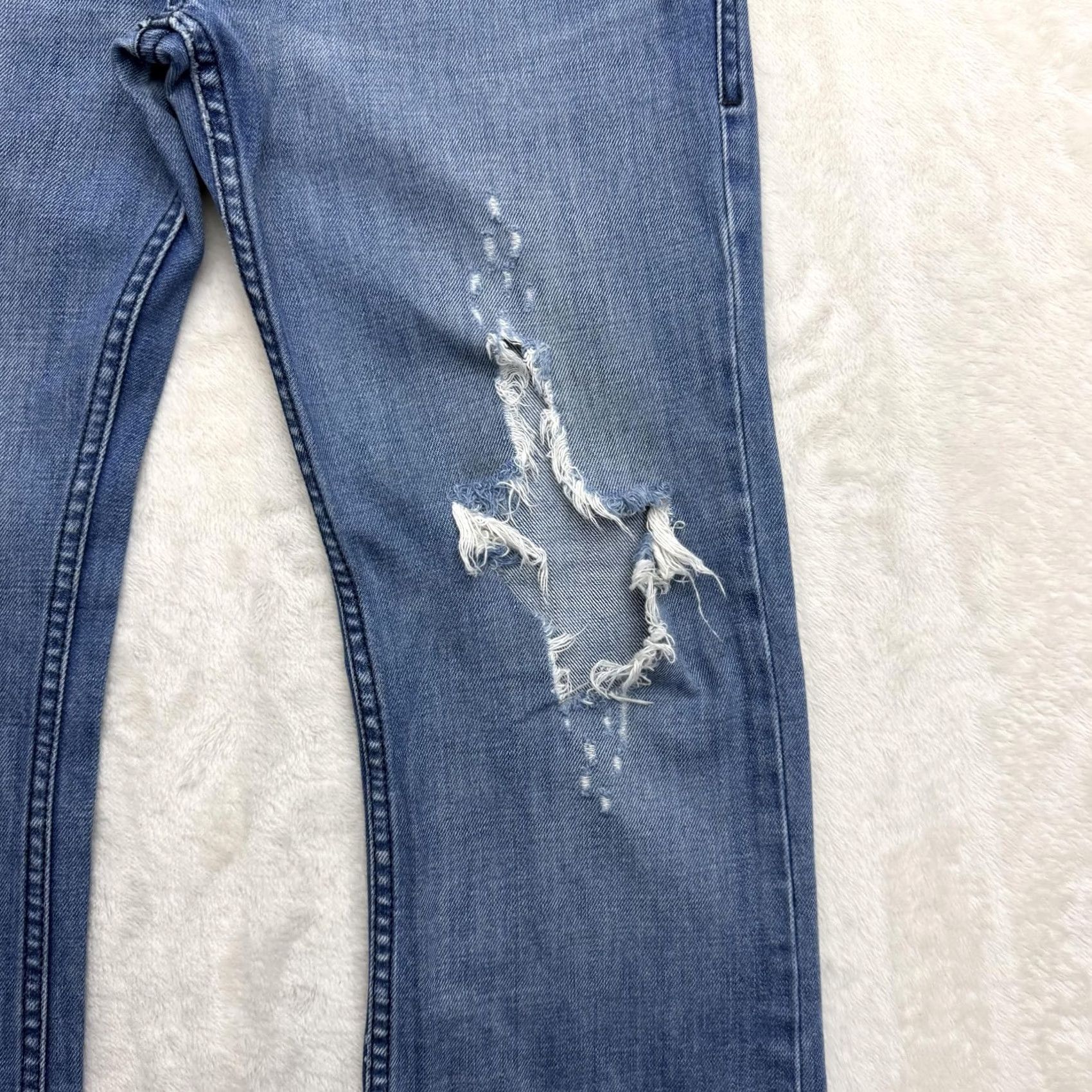 Diesel Diesel Jeans Pants Mens 32x30 Blue Medium Wash Distressed Straight Leg Denim Jeans Regular Mens Blue Distressed 90s? Size US 31 - 3 Thumbnail