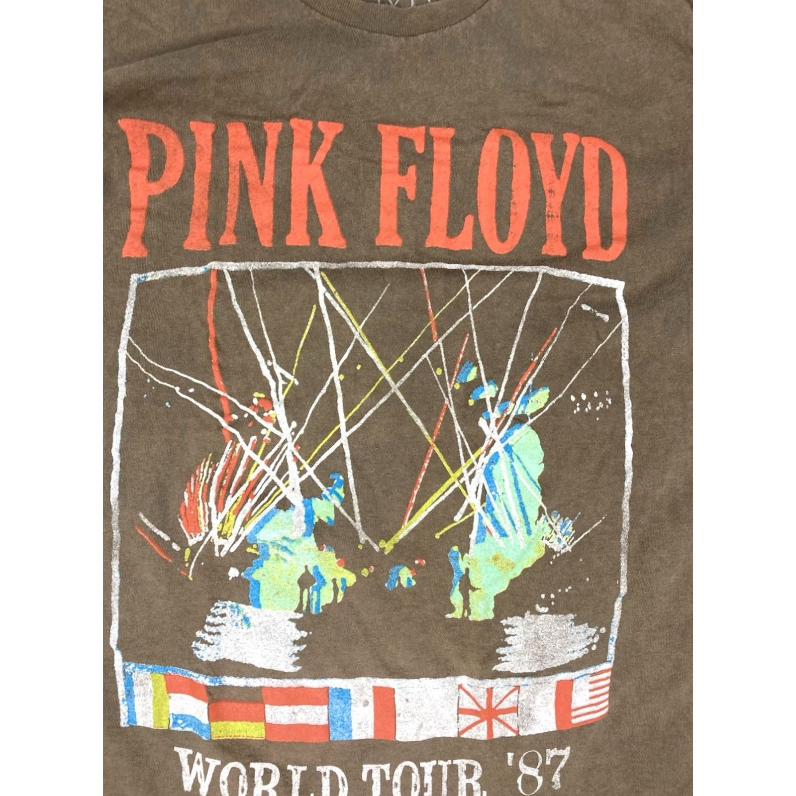 Vintage VINTAGE Pink Floyd World Tour 87 Graphic T-shirt Women Small Brown Short Sleeve Music Size S / US 4 / IT 40 - 2 Thumbnail