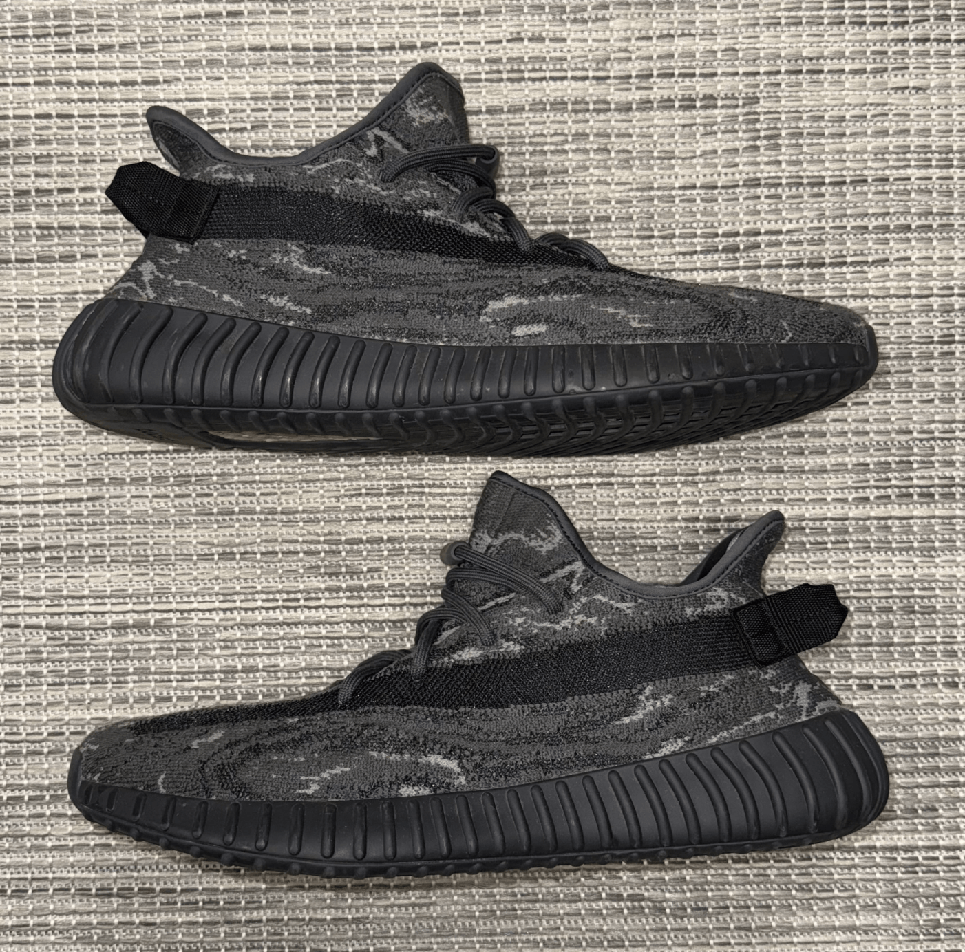 Yeezy Adidas Yeezy 350 V2 "MX Dark Salt" Size US 11 / EU 44 - 1 Thumbnail
