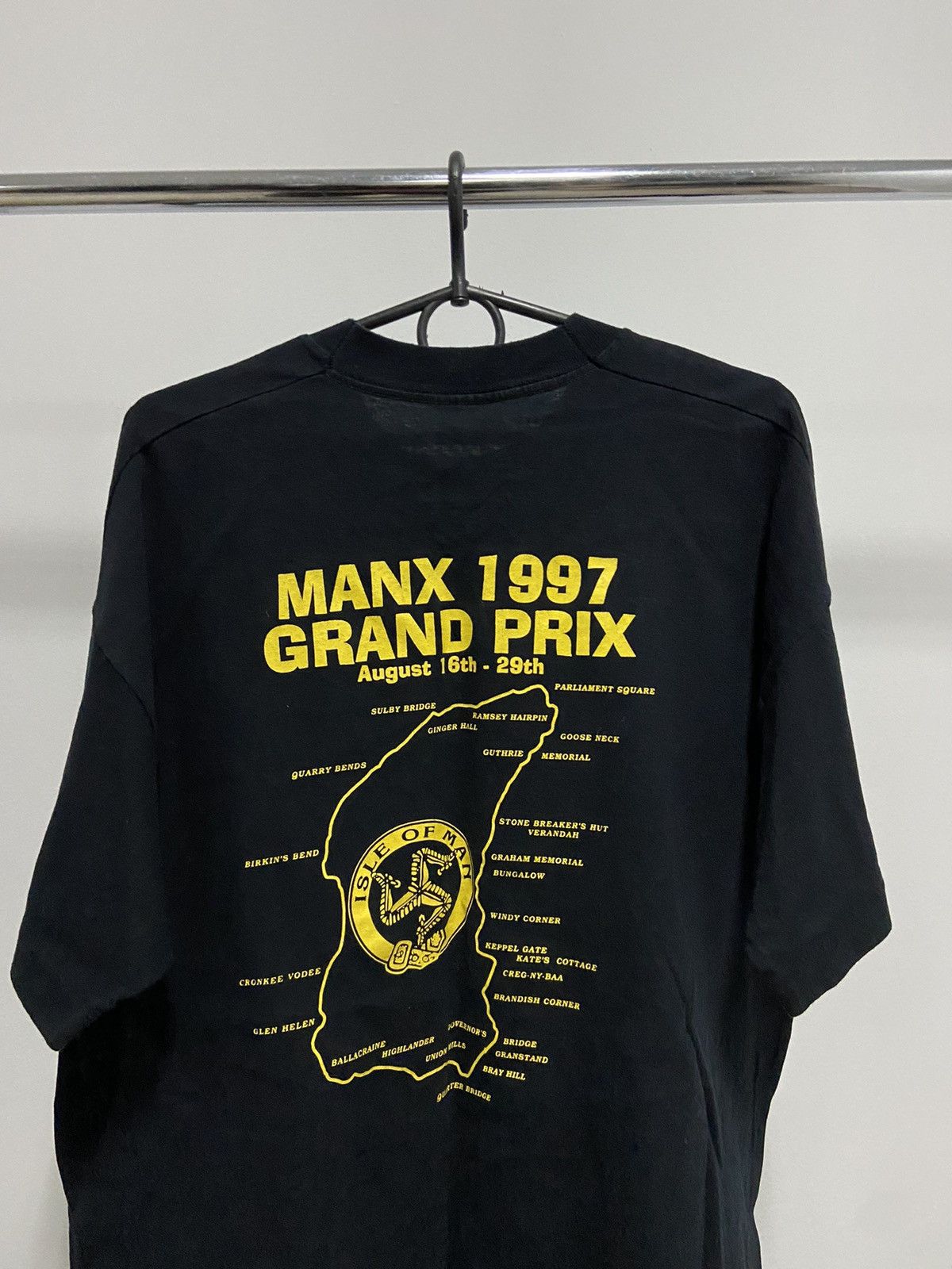 Vintage Manx Grand Prix 1997 Vintage T Shirt Big Logo Moto Racing Size US L / EU 52-54 / 3 - 5 Thumbnail