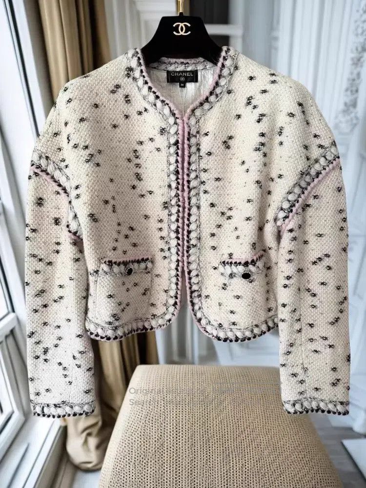 Chanel Chanel 21 Early Spring Coat Size XS / US 0-2 / IT 36-38 - 1 Thumbnail