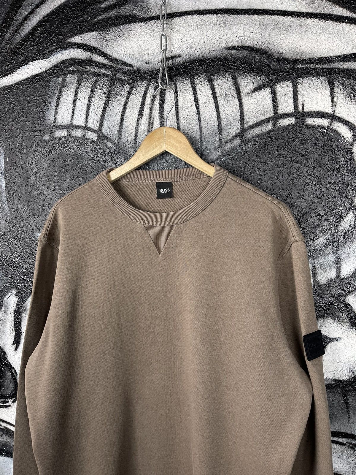 Hugo Boss Hugo Boss Light Brown Basic Sweatshirt Men’s Size XL Size US XL / EU 56 / 4 - 3 Thumbnail