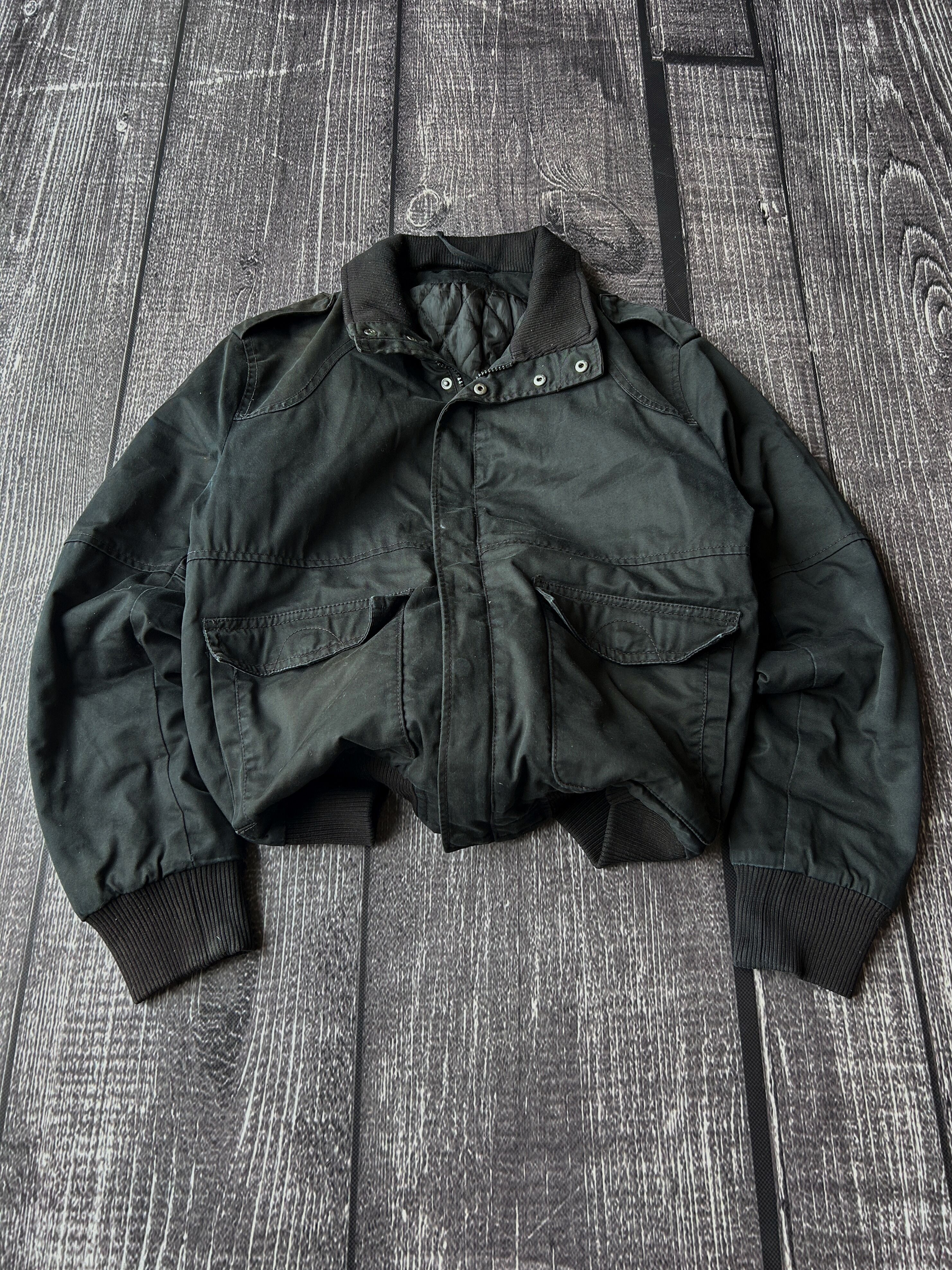 Vintage Vintage Black Bomber Jacket Cropped Fit Y2K Streetwear Style Size US M / EU 48-50 / 2 - 1 Thumbnail