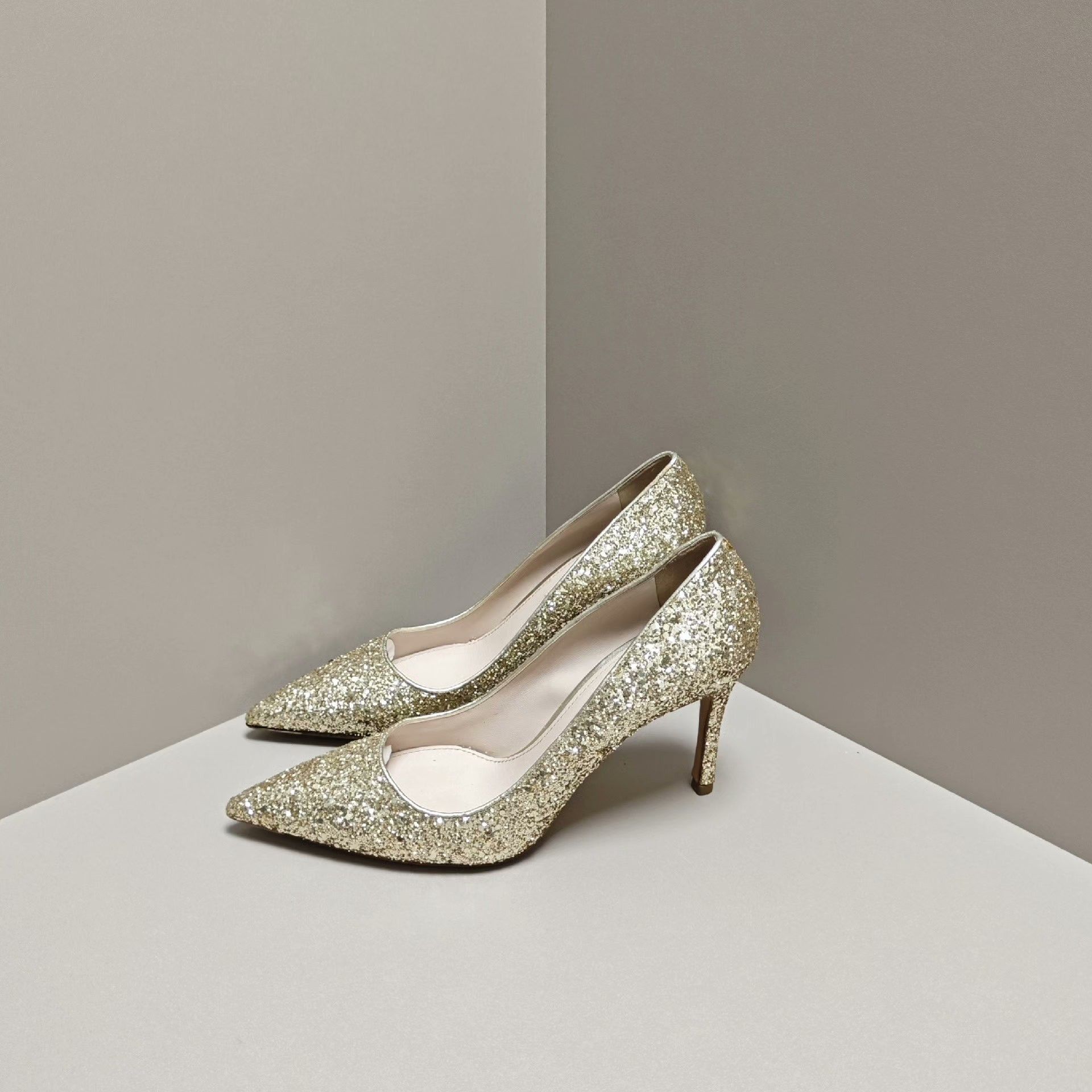 Miu Miu Miu Miu Gold Lowtop Sneakers us_7 Women Size US 7 / IT 37 - 1 Thumbnail