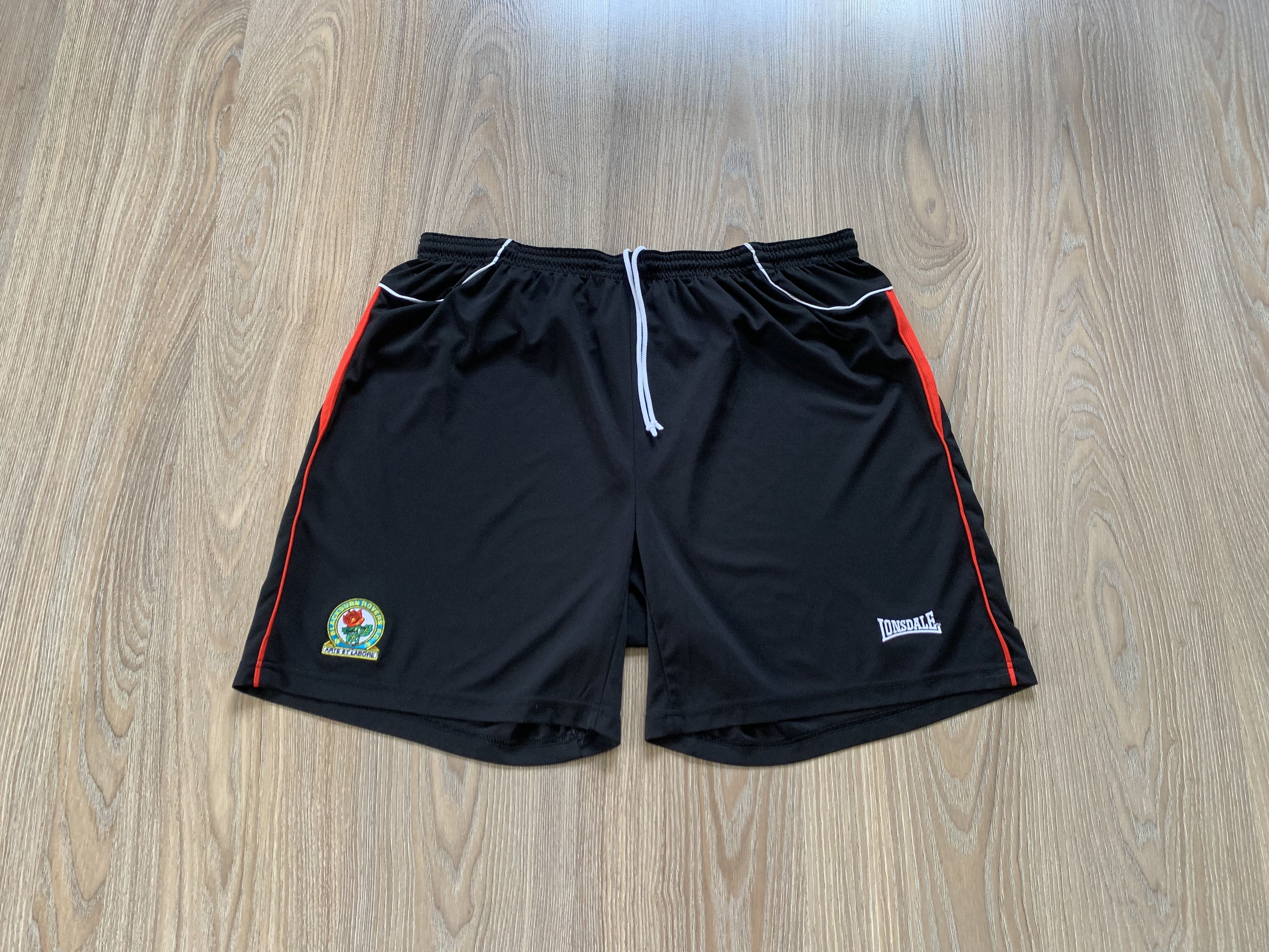 Lonsdale Vintage Lonsdale Blackburn Rovers Soccer Shorts Size US XXL / EU 58 / 5 - 10 Thumbnail