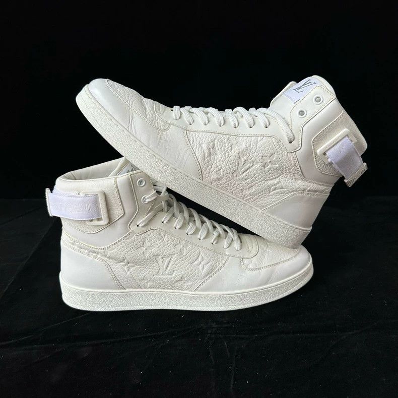 Louis Vuitton Louis Vuitton Pure white high-top board shoes Size US 9.5 / EU 42-43 - 3 Thumbnail