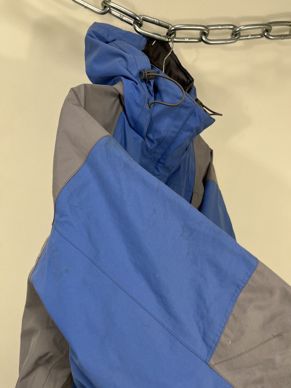 The North Face Vintage The North Face Gore-Tex Nylon Hooded Outdoor Jacket Size US L / EU 52-54 / 3 - 15 Thumbnail