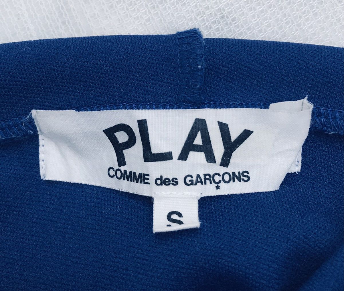 Comme des Garcons Comme Des Garcons Play Hoodie AZ-T173 CDG Size S / US 4 / IT 40 - 6 Thumbnail