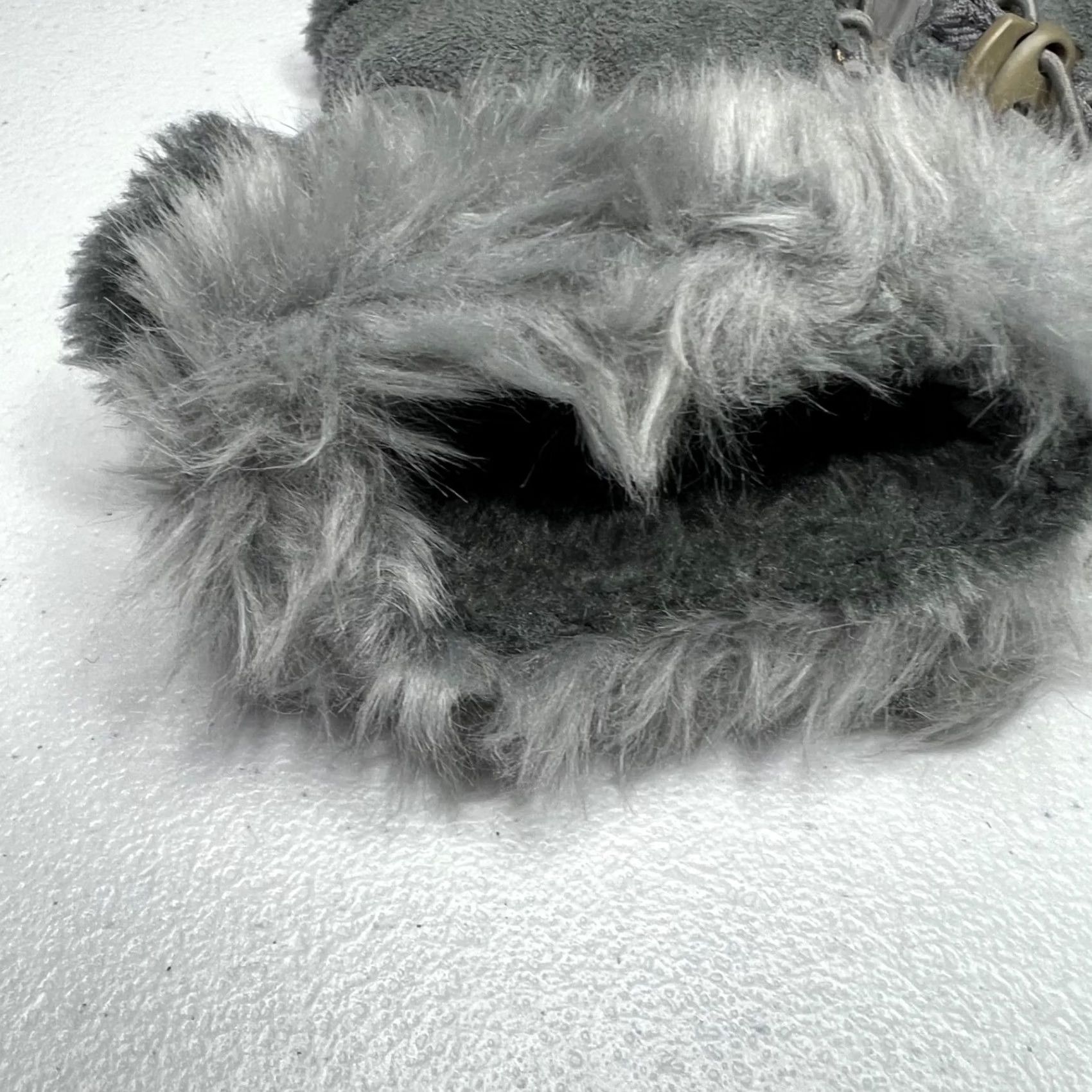 Vintage Rue 21 Faux Suede Fur Lined Fingerless Gloves Womens Gray Adjustable Glove Wrist One Size Size ONE SIZE - 5 Thumbnail