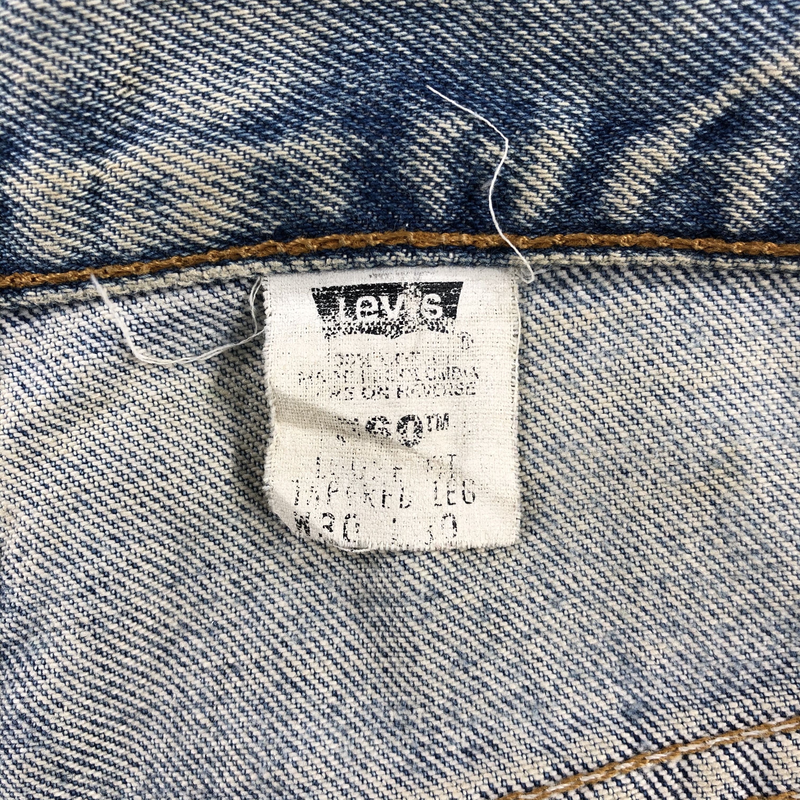 Levi's Vintage 90s Light Wash Levis 560 Jeans-J1499 Size US 30 / EU 46 - 13 Thumbnail