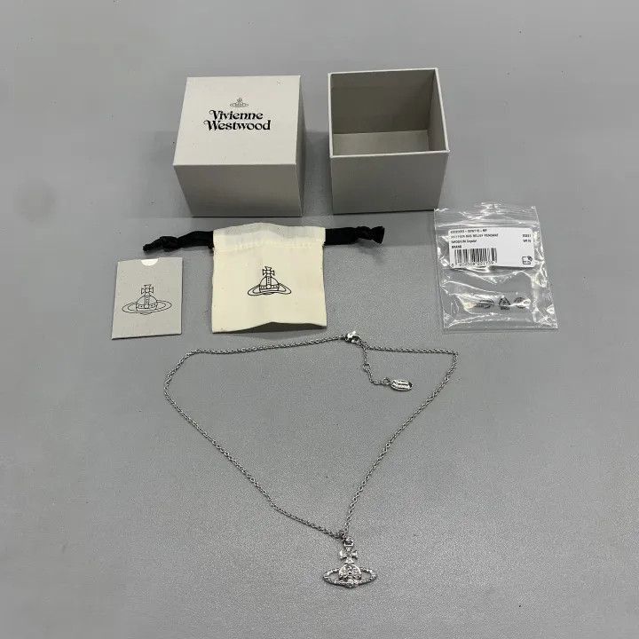 Vivienne Westwood Vivienne Westwood Mayfair Relief Pendant Necklace Size ONE SIZE - 1 Thumbnail