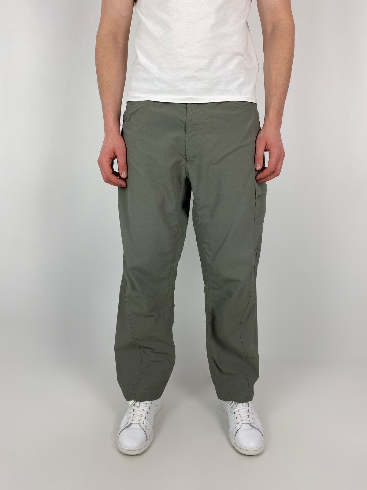 Patagonia 2000’s Distressed Patagonia Ripstop Nylon Hiking Pants Size US 36 / EU 52 - 1 Thumbnail
