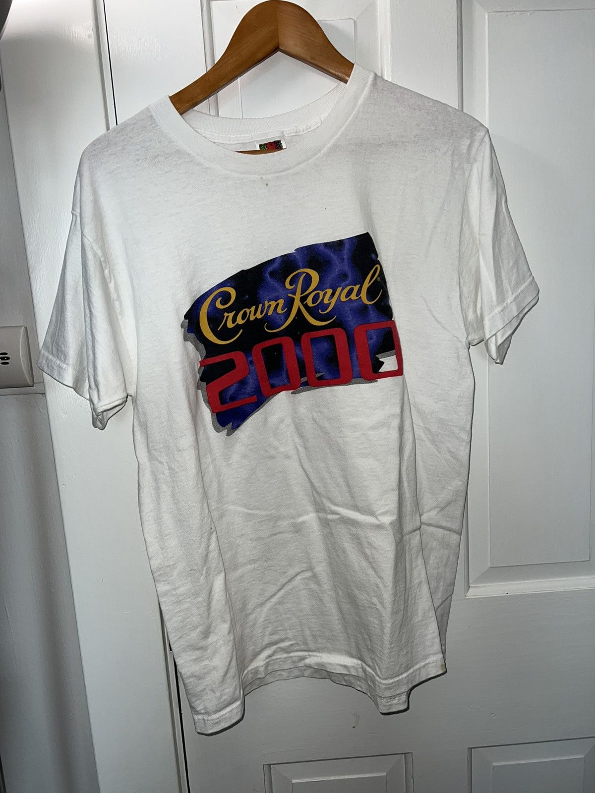 Vintage CROWN ROYAL VINTAGE 2000 T-SHIRT Size US L / EU 52-54 / 3 - 1 Thumbnail