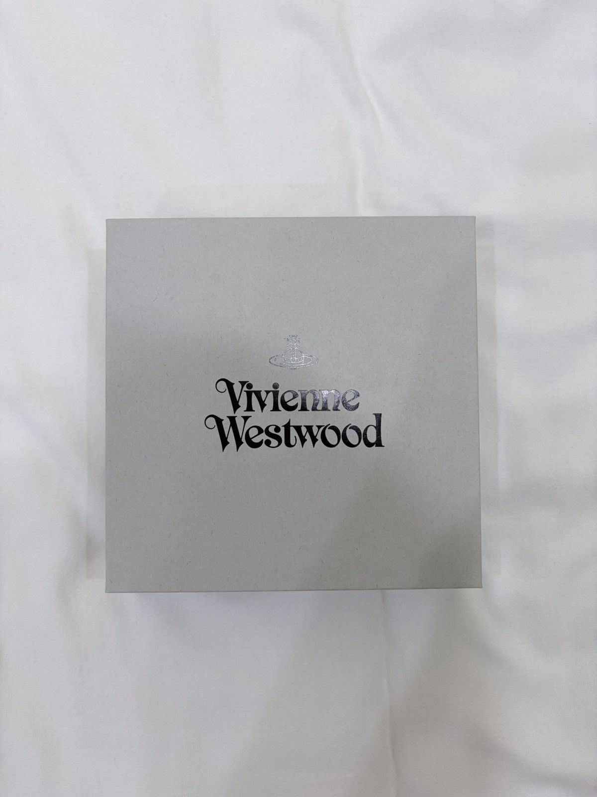 Vivienne Westwood *Japan Exclusive* VINTAGE ORB LEATHER CLASP TRIFOLD WALLET Size ONE SIZE - 7 Thumbnail