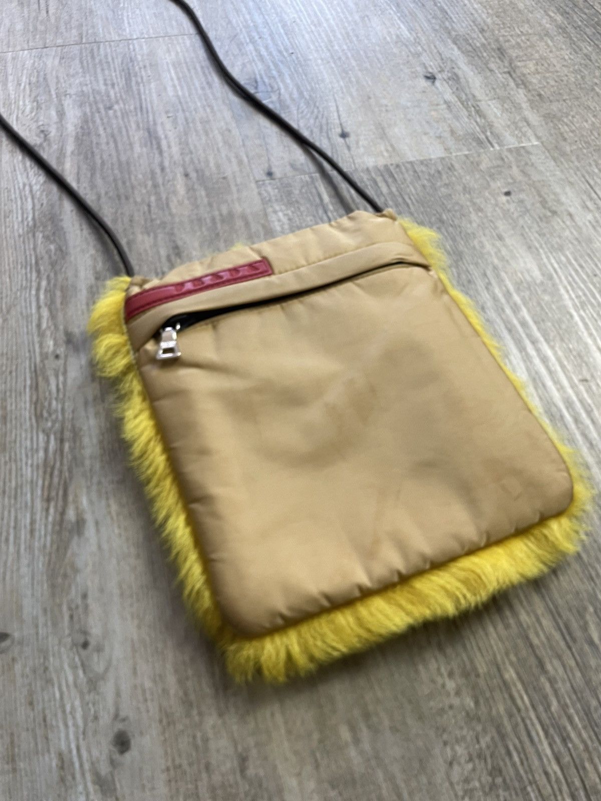 Prada Prada sport 2000s fur utility bag yellow fur Size ONE SIZE - 3 Thumbnail