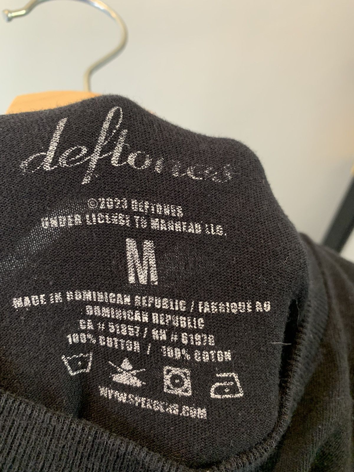 Band Tees *RARE* Deftones Around The Fur Album Art Official T-Shirt M Size US M / EU 48-50 / 2 - 7 Thumbnail