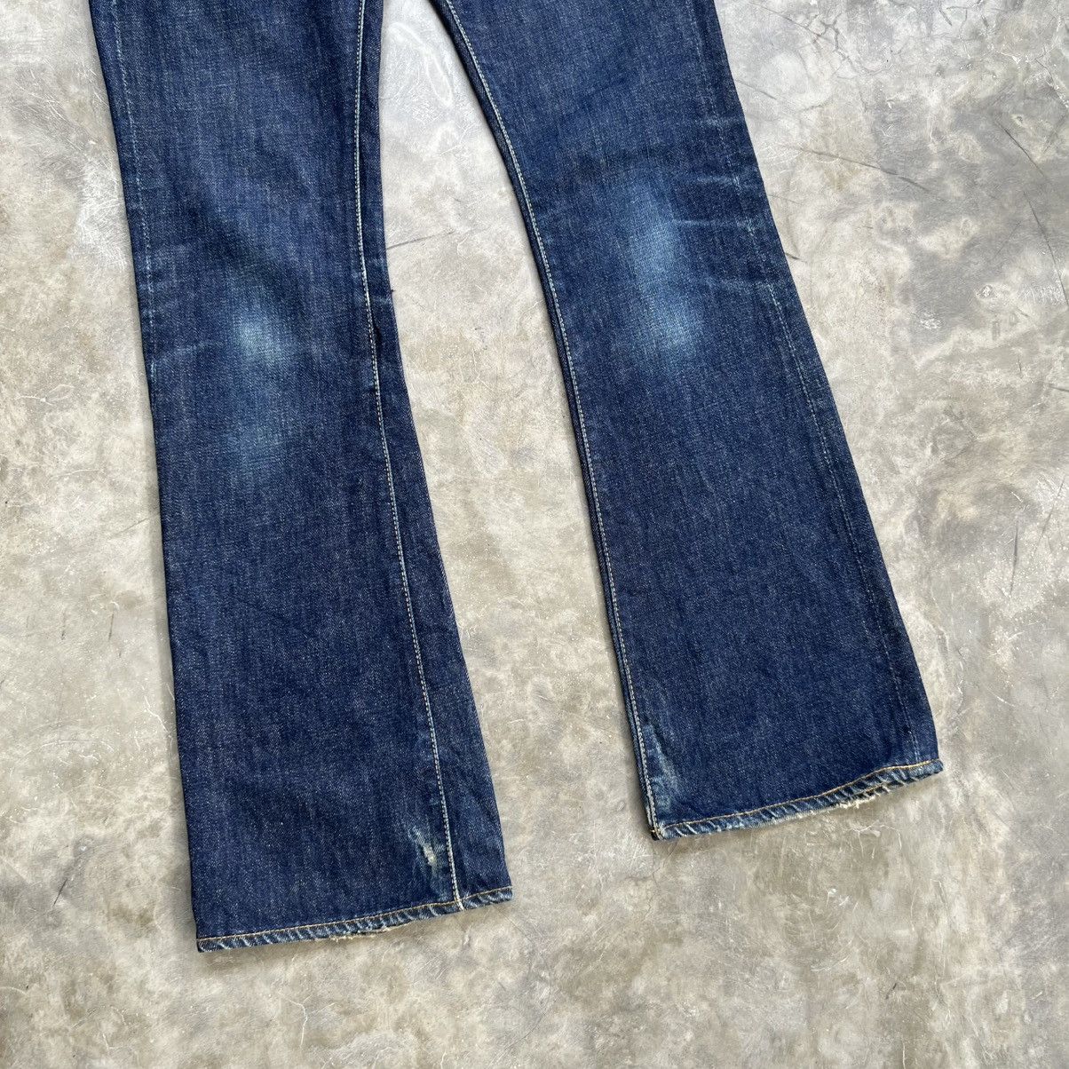 Japanese Brand 2000’s Skull Jeans by An Alchemist Distressed Flared Jeans Size US 26 / EU 42 - 5 Thumbnail