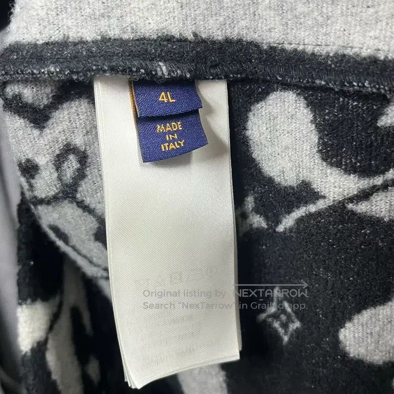 Louis Vuitton Louis Vuitton size 4l Black and white full cartoon jacket Size US M / EU 48-50 / 2 - 3 Thumbnail