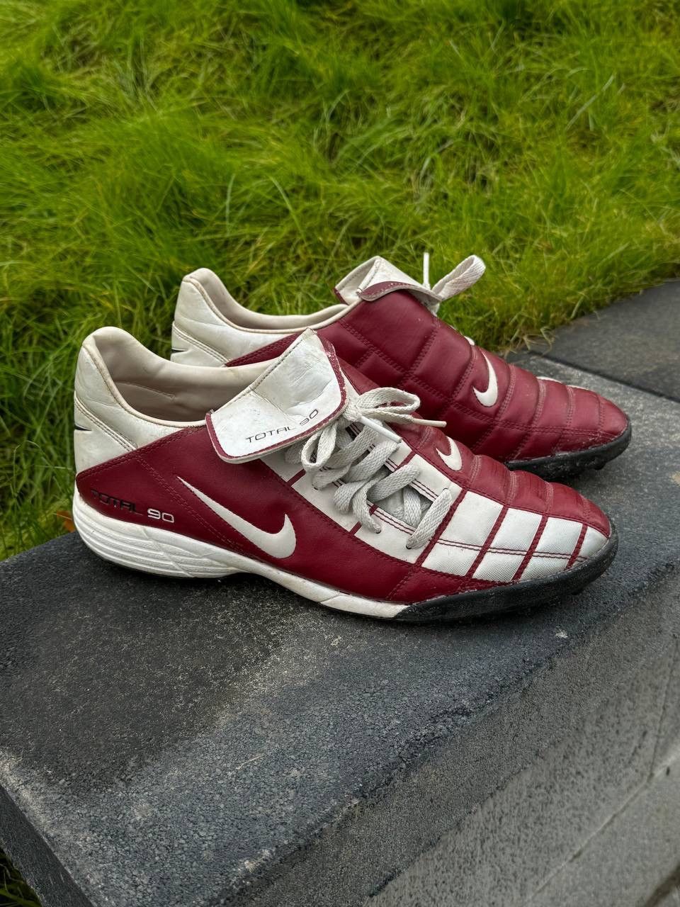 Nike Iconic 2003 Nike Air Zoom Total 90 Soccer Shoes Size US 9.5 / EU 42-43 - 2 Thumbnail