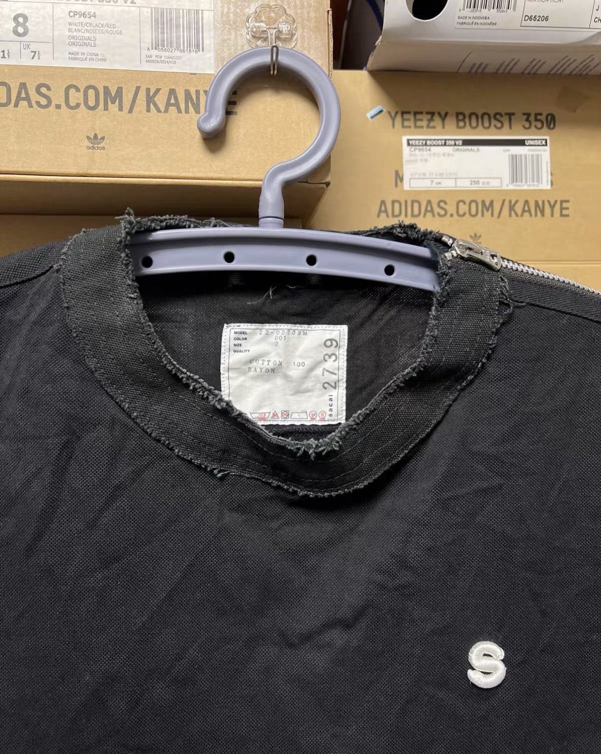 Sacai Sacai Logo Embroidered Zip T-shirt J42 Size US M / EU 48-50 / 2 - 3 Thumbnail