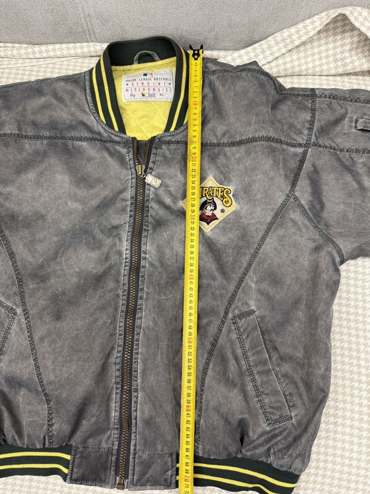 MLB Vintage Pirates Pittsburgh Baseball Nylon Bomber Jacket Size US XL / EU 56 / 4 - 13 Thumbnail