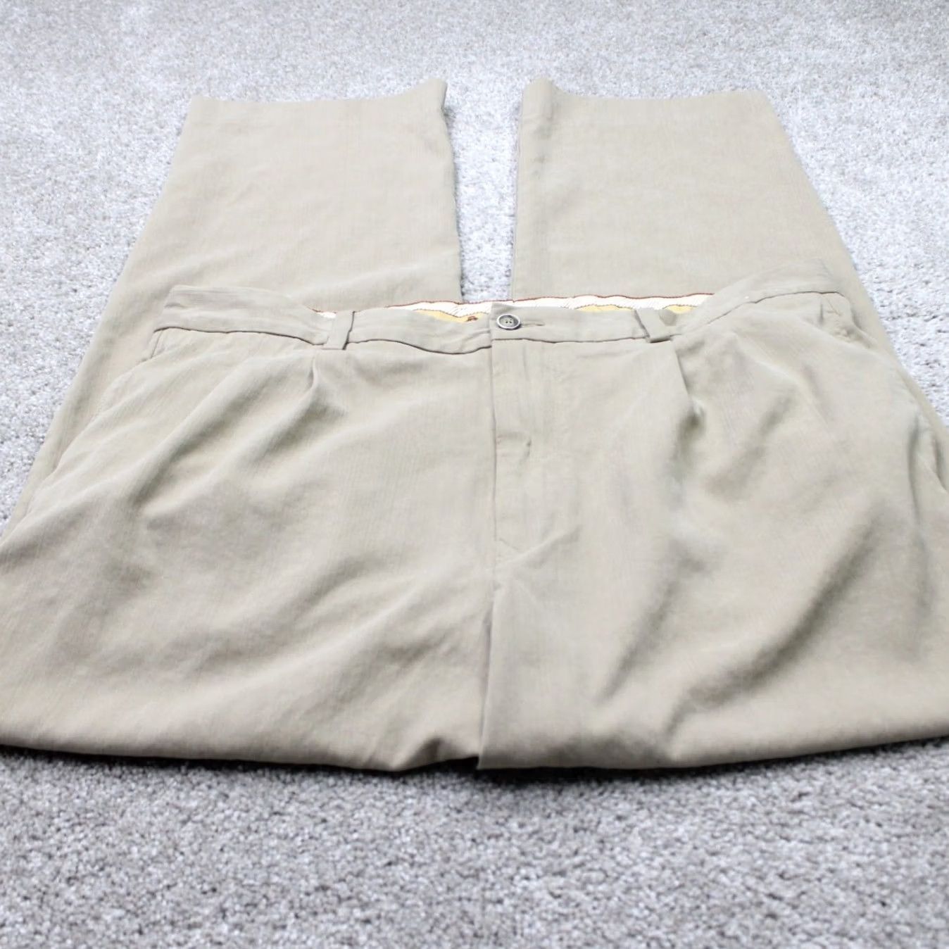 Tommy Bahama Tommy Bahama Pants Mens 36 x 28 Beige Flat Front Silk/Rayon from Bamboo Straight Pants Mens 36 x 28 Beige Flat Front Silk/Rayon from Bamboo Straight Size US 36 / EU 52 - 2 Thumbnail
