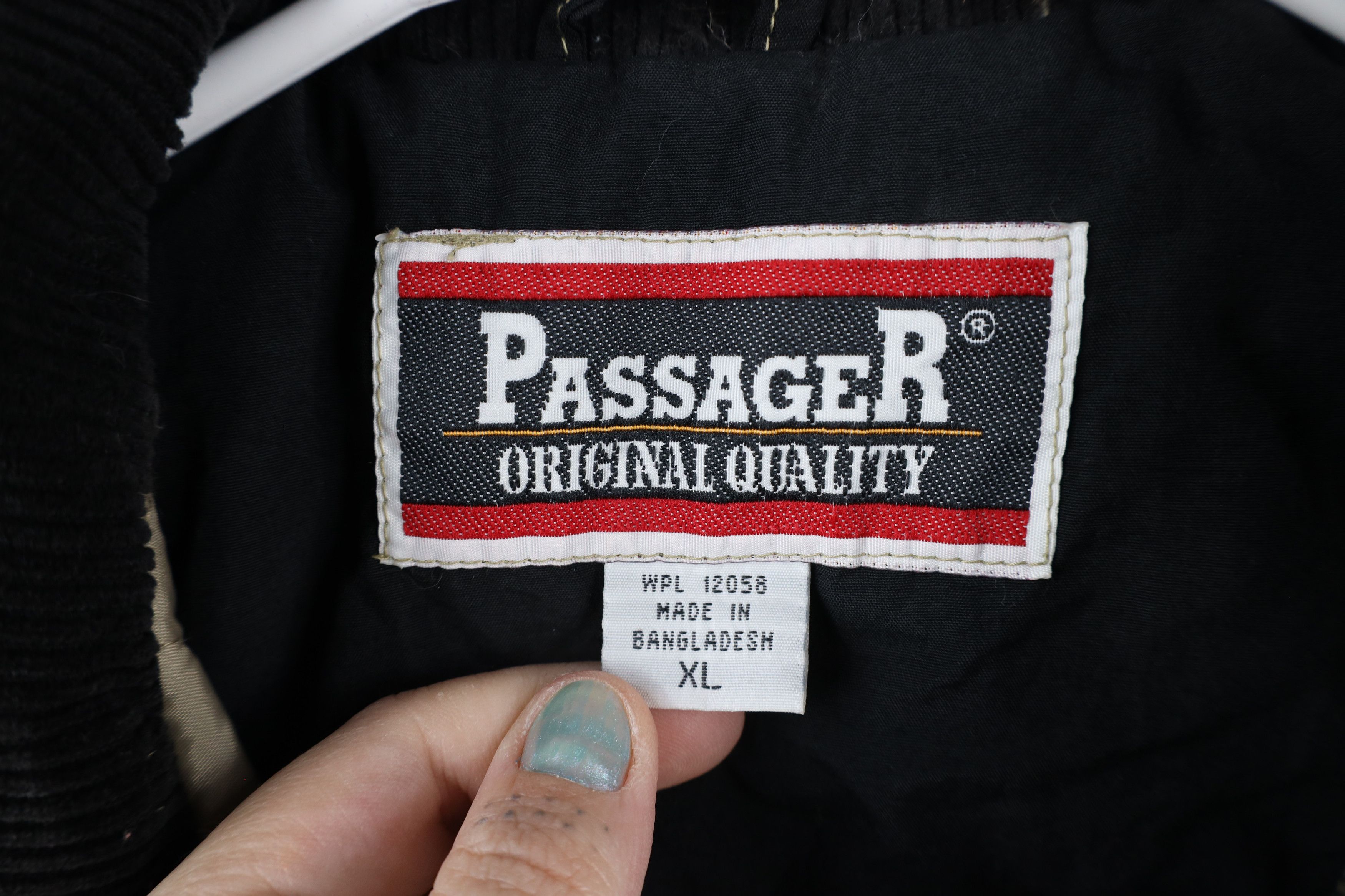 Vintage Vintage 90s Streetwear Button Puffer Vest Jacket Plaid Size US XL / EU 56 / 4 - 7 Thumbnail