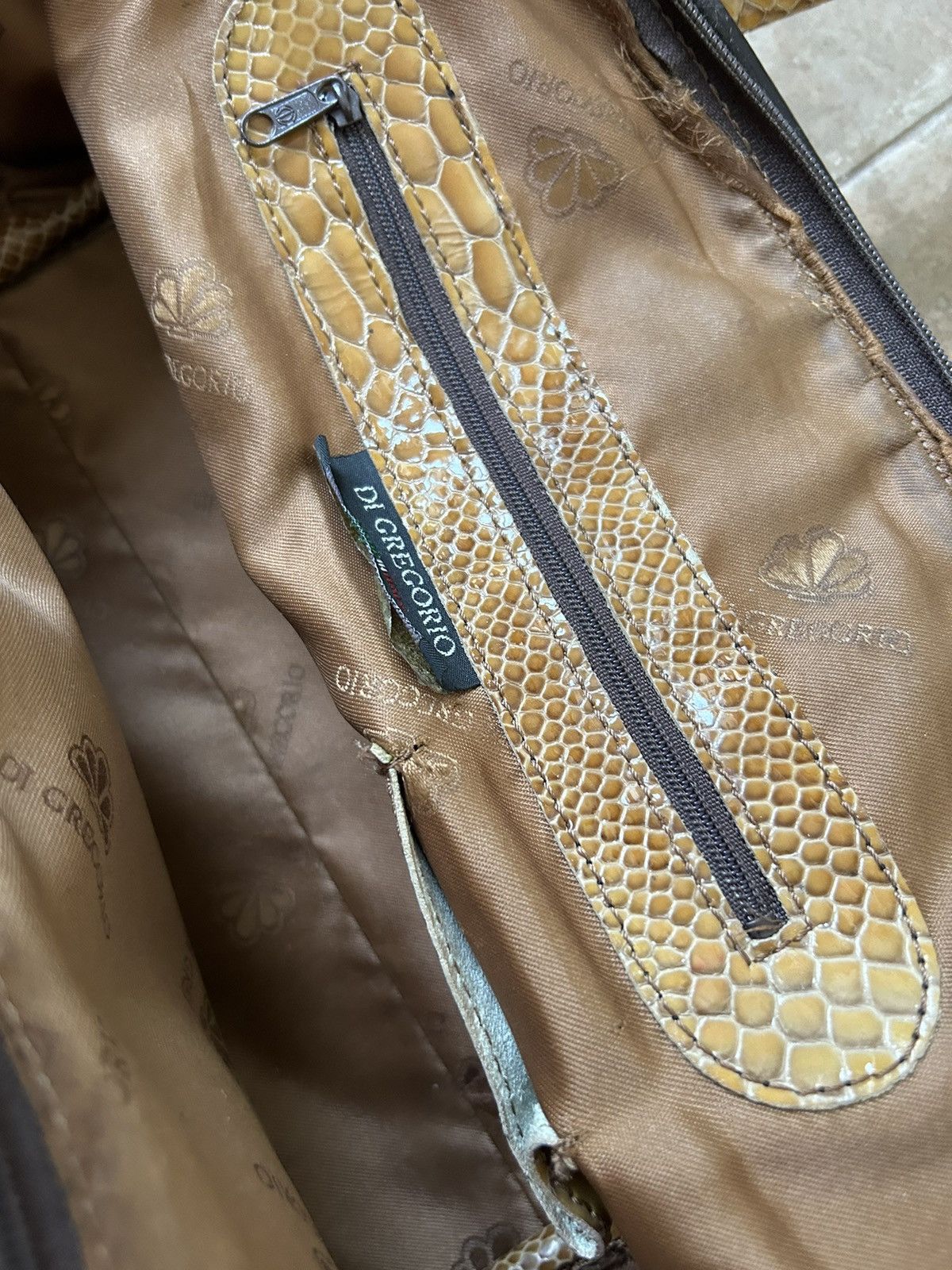 Japanese Brand VINTAGE AVANT-GARDE BAG LEATHER PYTHON ALIGATOR Size ONE SIZE - 8 Thumbnail