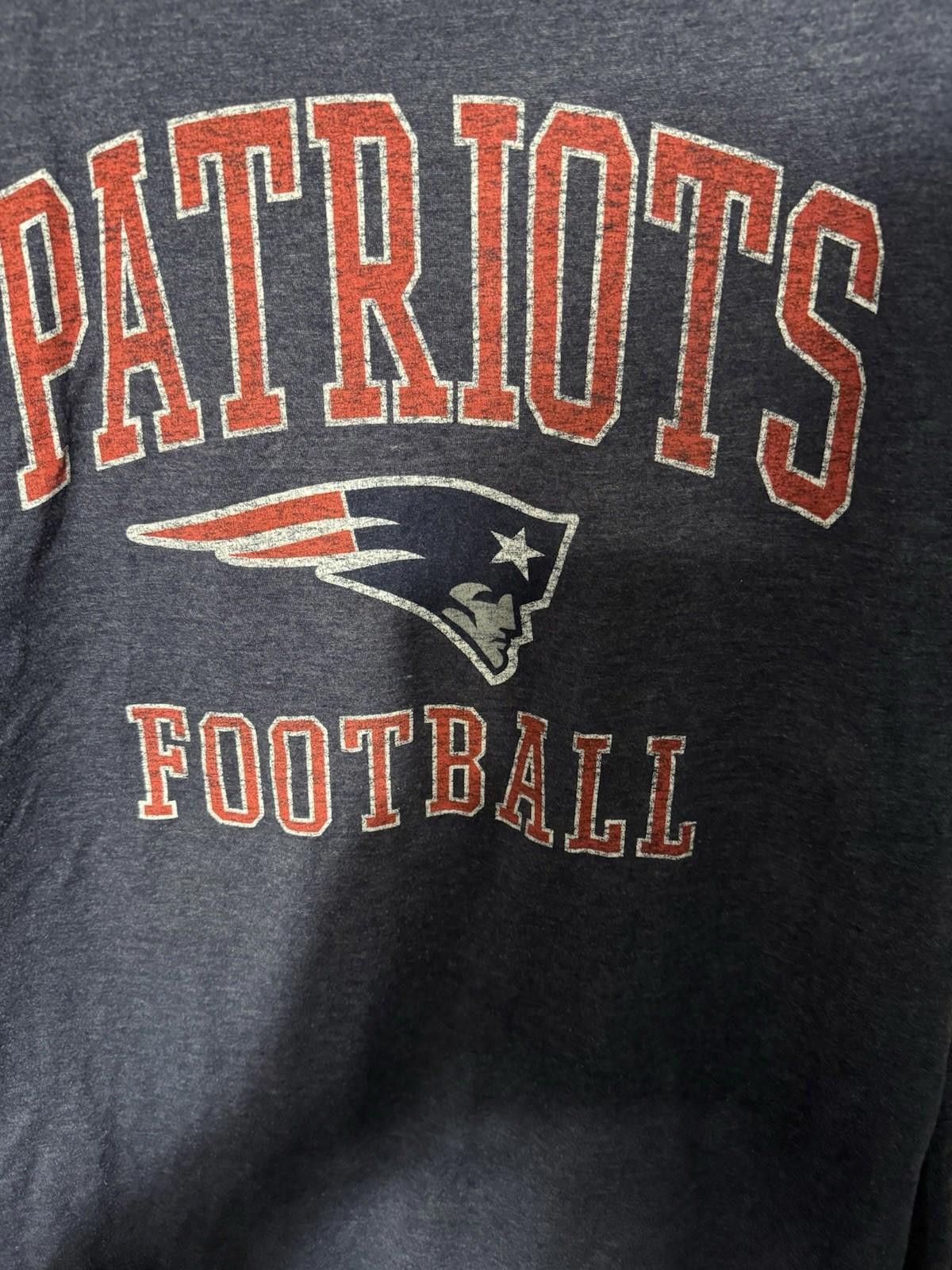 The Unbranded Brand New England Patriots T Shirt Men L Blue Tee NFL Football Size ONE SIZE - 3 Thumbnail