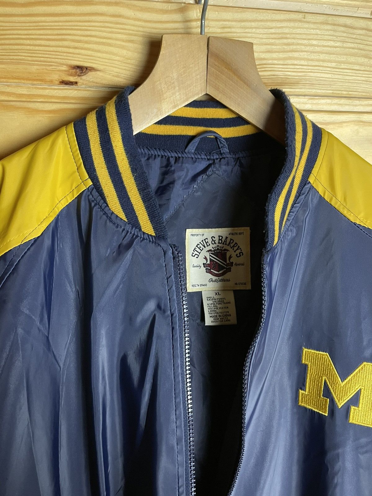 Vintage Vintage Michigan Wolverines Bomber Jacket Size XL Size US XL / EU 56 / 4 - 4 Thumbnail