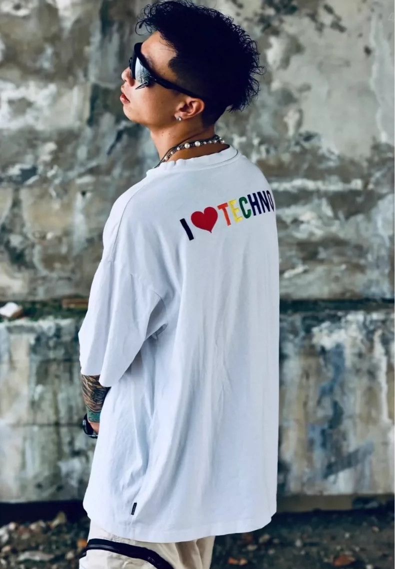 Balenciaga Balenciaga Rainbow embroidered white short sleeves Size US S / EU 44-46 / 1 - 6 Thumbnail