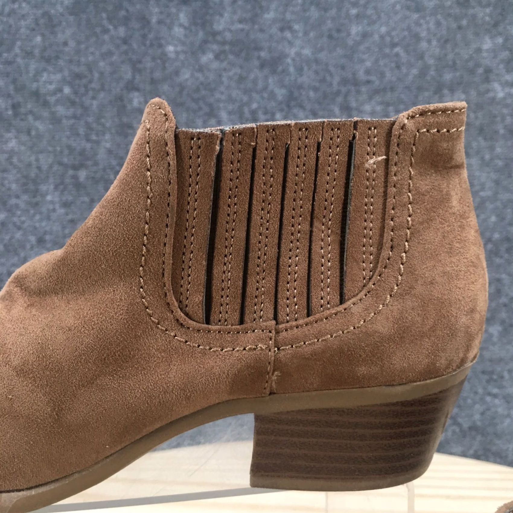 Vintage American Eagle Boots Womens 7 Casual Slip On Ankle Bootie Brown Fabric Heels Size US 7 / IT 37 - 3 Thumbnail