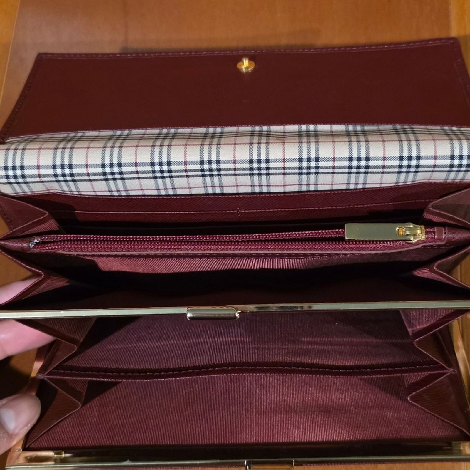 Burberry Burberry Bifold Kisslock Burgundy Wallet w/ Removable Chain Size ONE SIZE - 8 Thumbnail