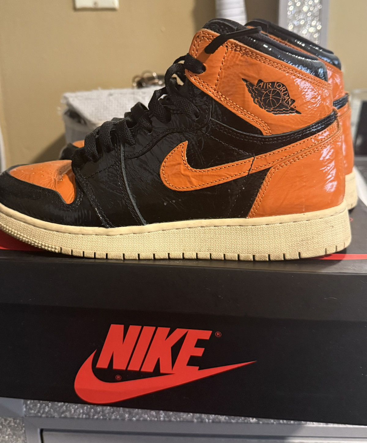 Nike Air Jordan 1 Retro High OG (GS) Shattered Backboard 3.0 Size US 6 / EU 39 - 2 Thumbnail