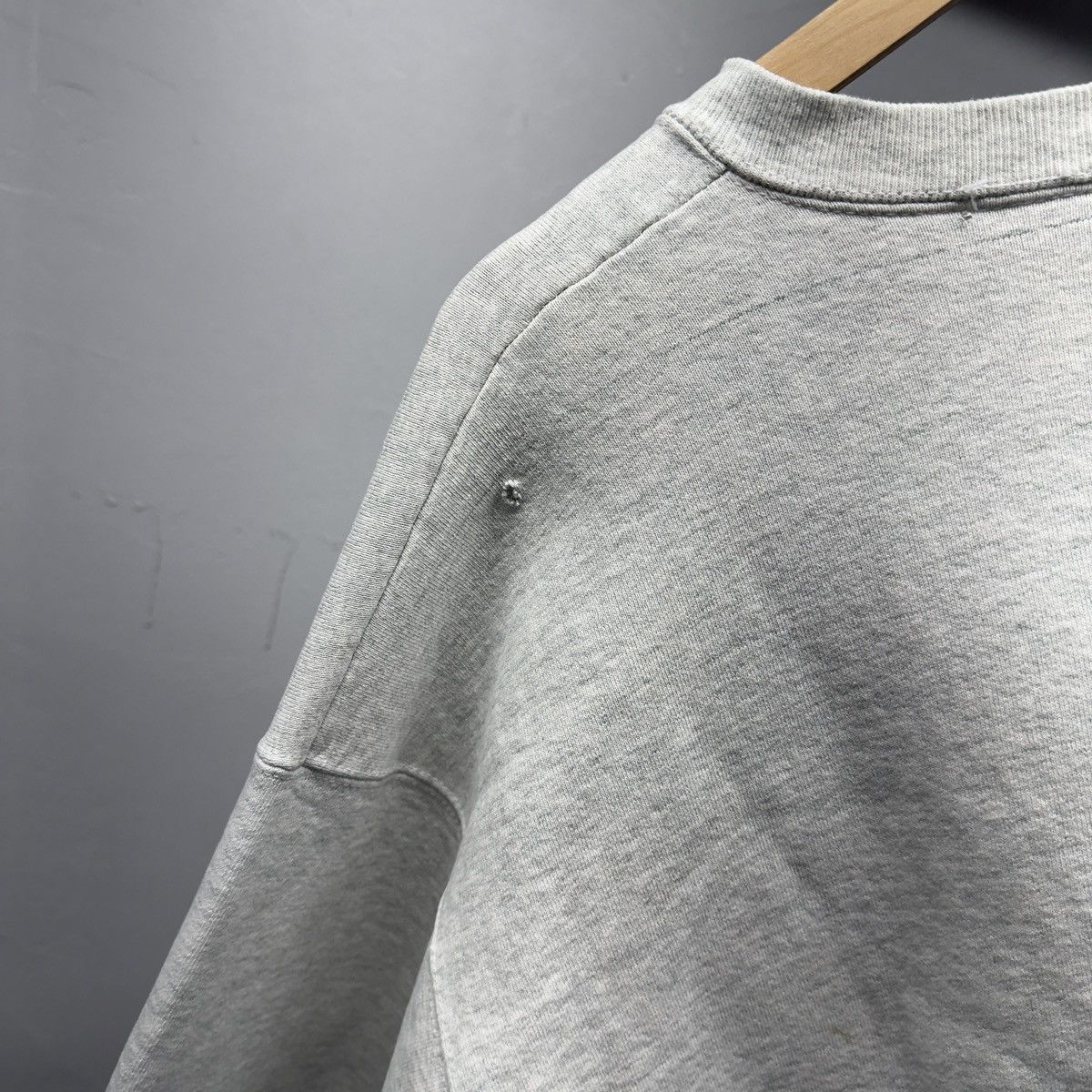 Vintage 90s Thrashed Faded Distressed Tommy Sweatshirt ERD Grunge Size US XXL / EU 58 / 5 - 11 Thumbnail
