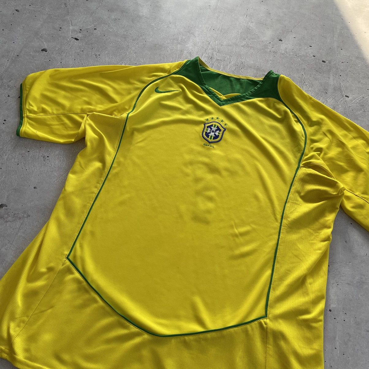 Nike Nike Brazil National Team 2004/2006 Home Jersey Size XL #7 Size US XL / EU 56 / 4 - 5 Thumbnail