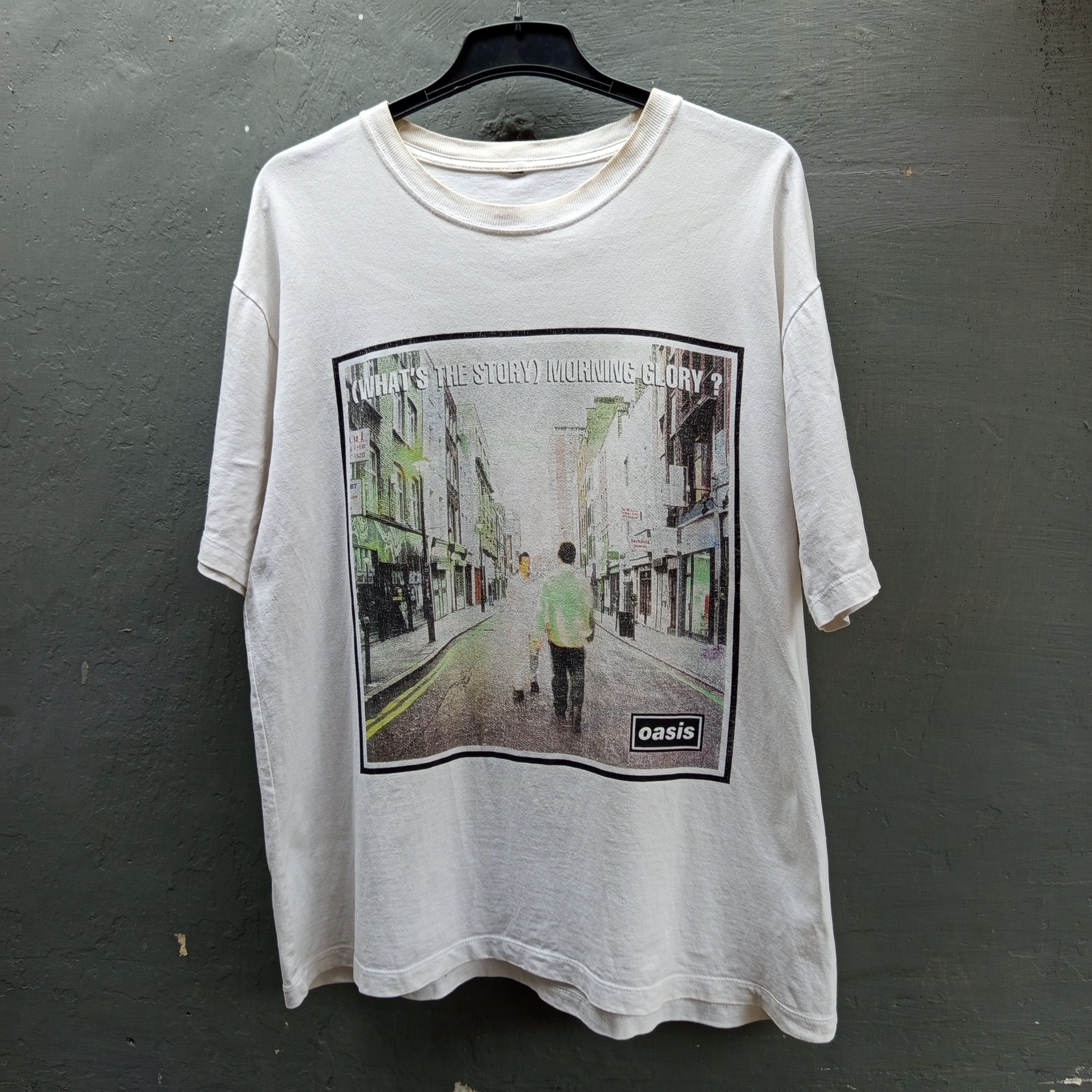 Band Tees Oasis UK tour T shirt Europe tee Size US XL / EU 56 / 4 - 1 Thumbnail