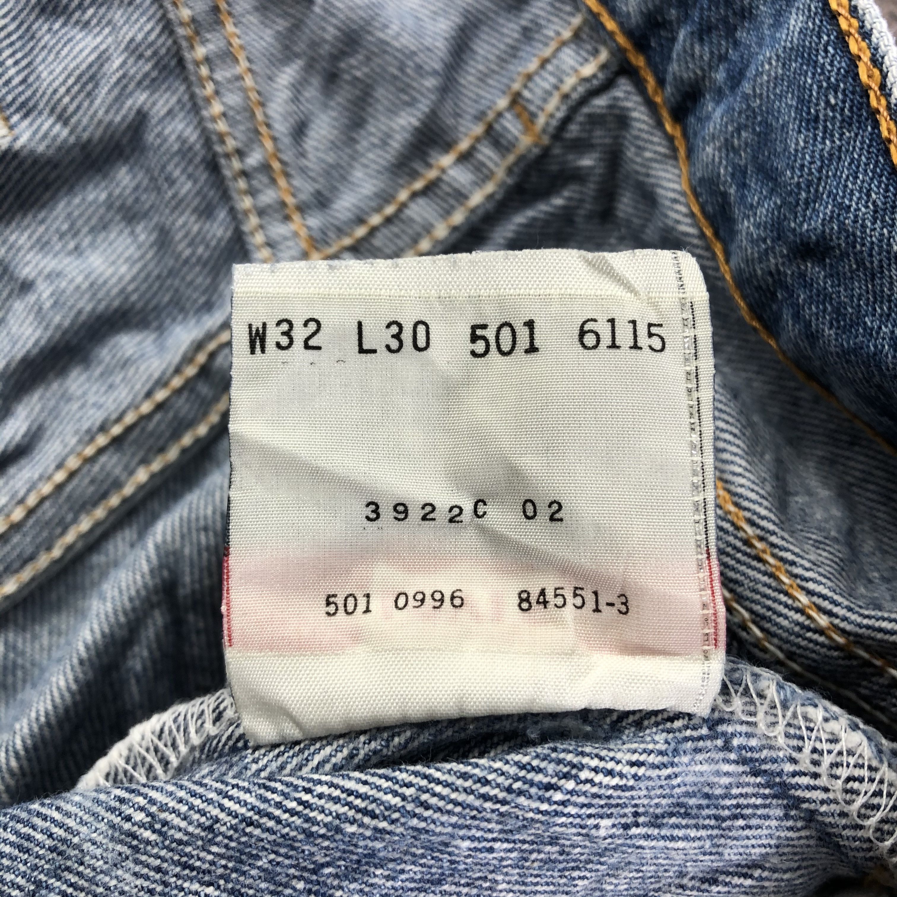 Levi's Vintage 90s Levis 501 Jeans Medium Wash Distress Denim Size US 32 / EU 48 - 11 Thumbnail
