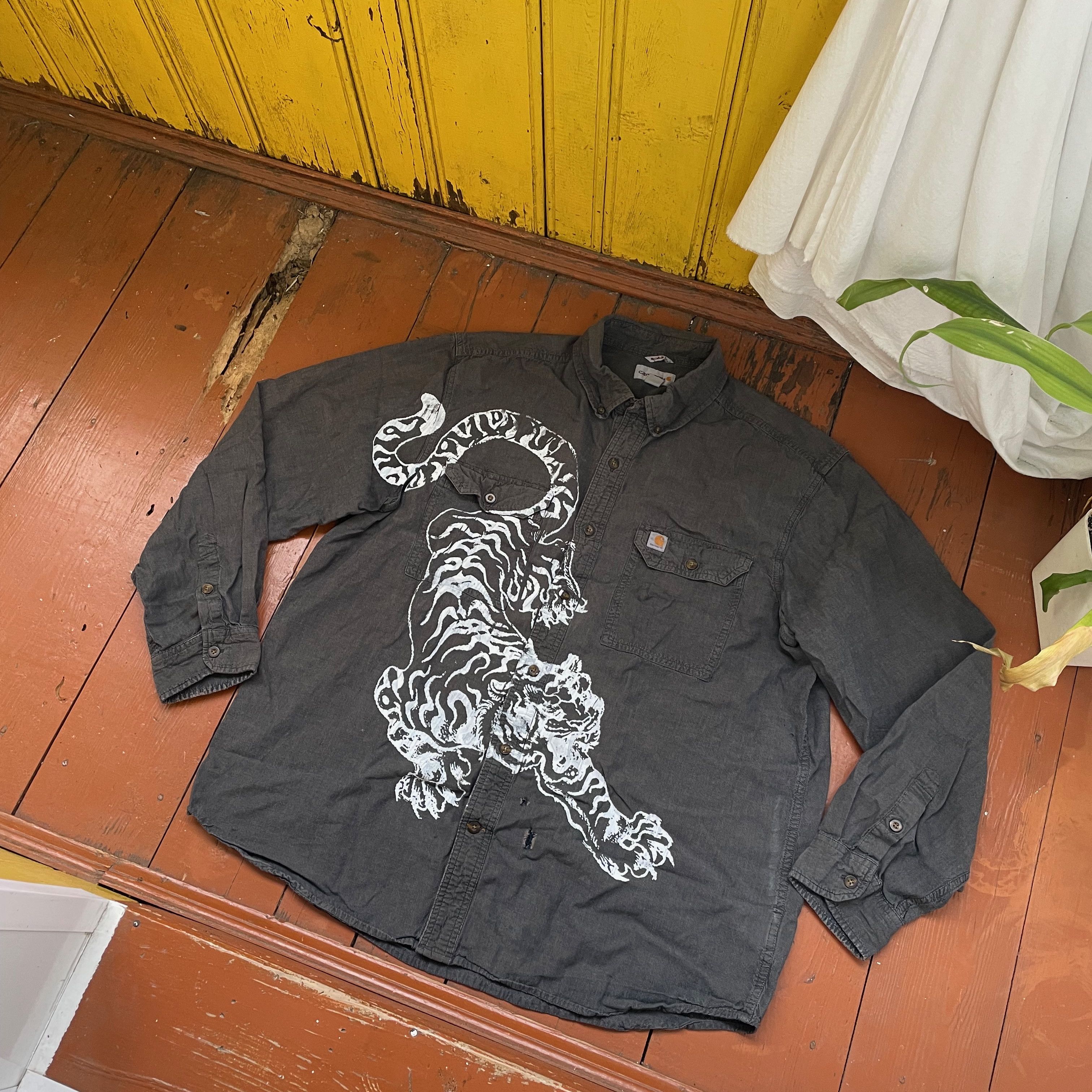 Carhartt Custom Carhartt shirt tiger animal print y2k opium faded Size US XL / EU 56 / 4 - 2 Thumbnail